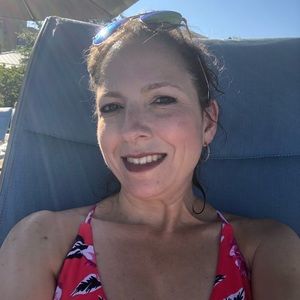 Meet your Posher, Ana